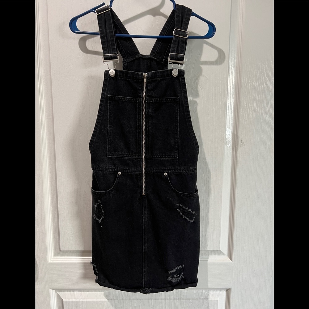 Used pocket mini dress still in good condition